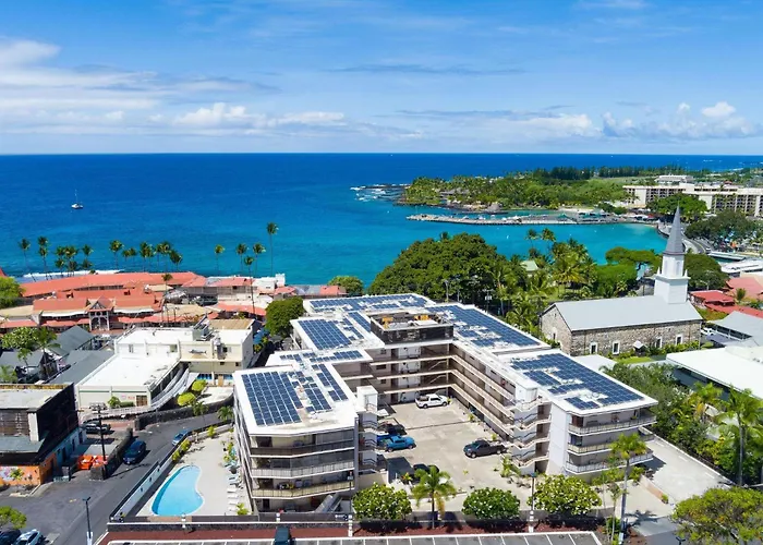 Kona Plaza#411 Top Floor In Town, Ac, & Elevators