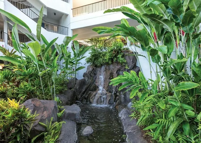 Wyndham Royal Sea Cliff Resort